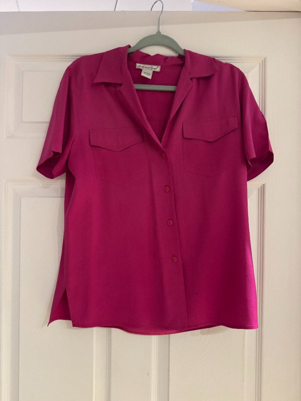 Vintage Magenta 100% silk button-up short sleeve top